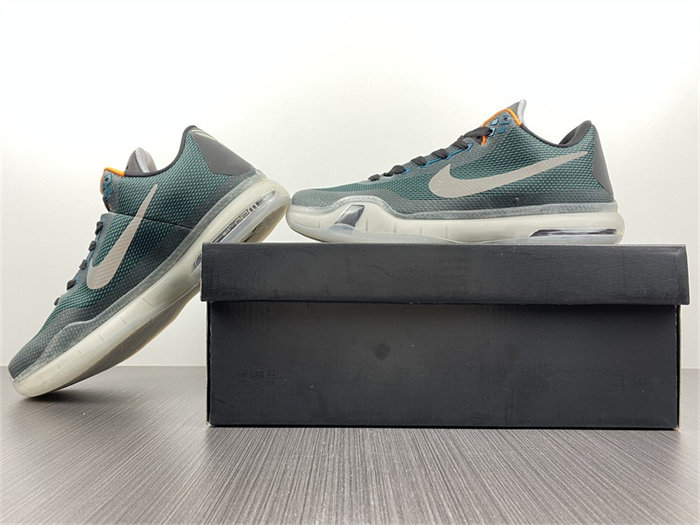 NK Kobe 10 Flight 705317-308