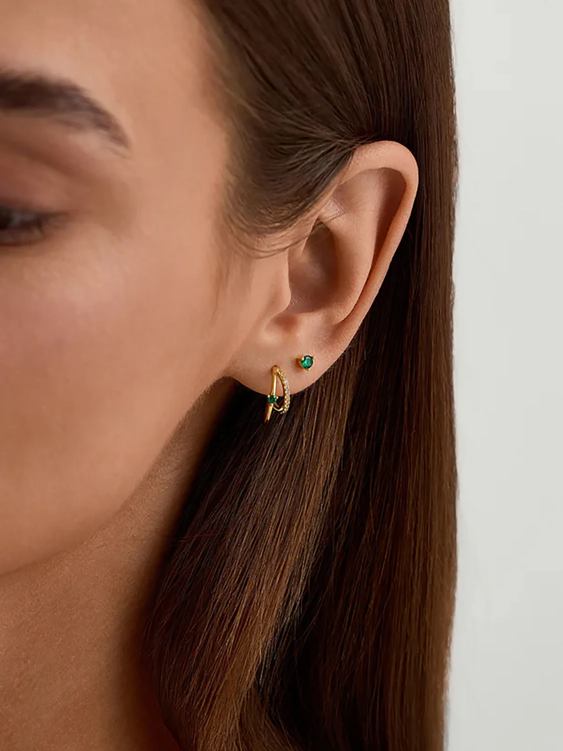 Emerald Flat Back Stud