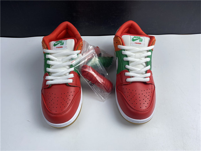 NK SB Dunk Low 7-Eleven CZ5130 600