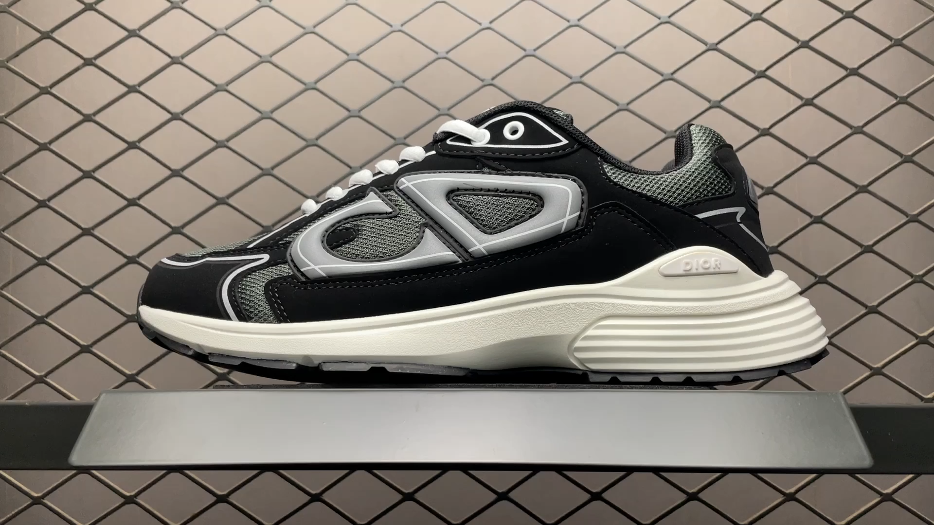 DR b30 sneaker