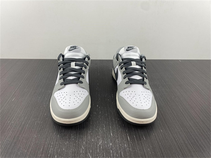 NK Dunk Low Light Smoke Grey DD1503-117