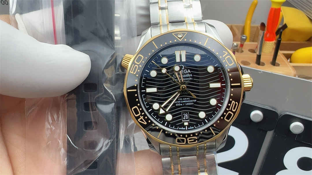 VSF Omega Seamaster Diver 300M Replica – Premium 42mm Stainless Steel Diver Watch
