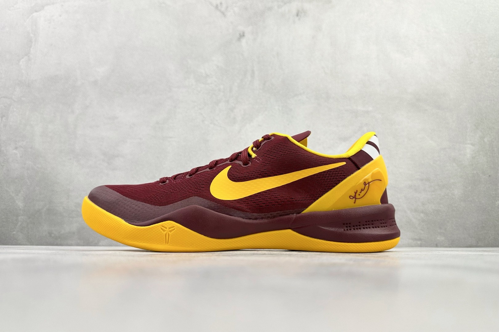 NK Kobe 8 protro 1647930