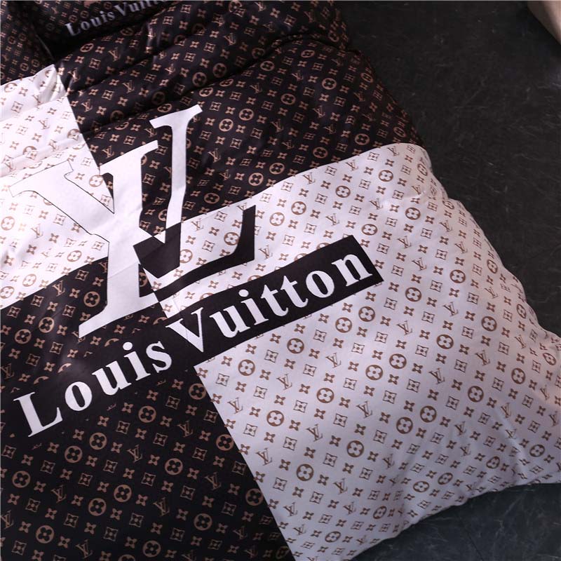 Fashion Pure Silk Digital Print Bedding Sets(1 Quilt,1 Sham,1 pillow cases)SJT-986037