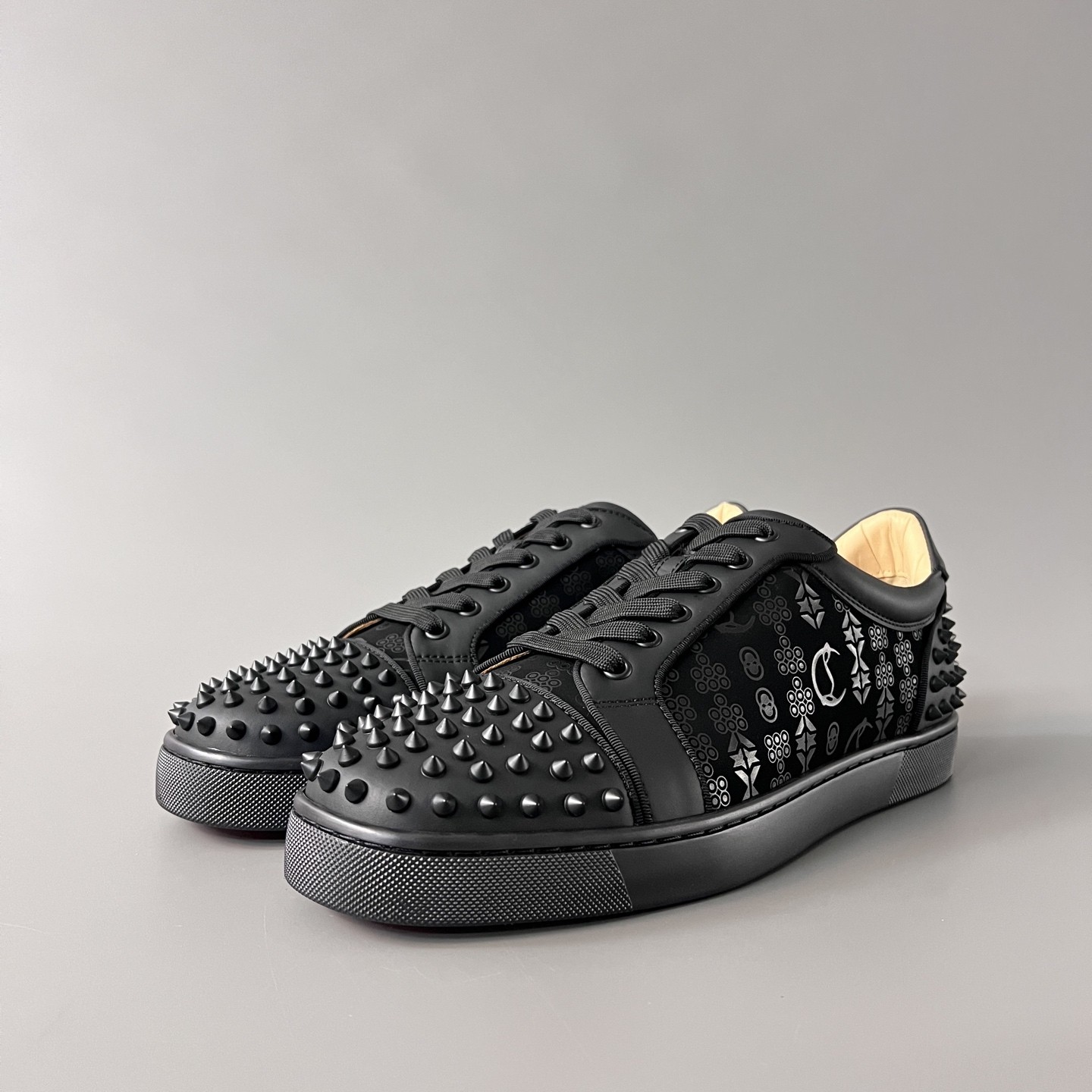 C X L Shoes