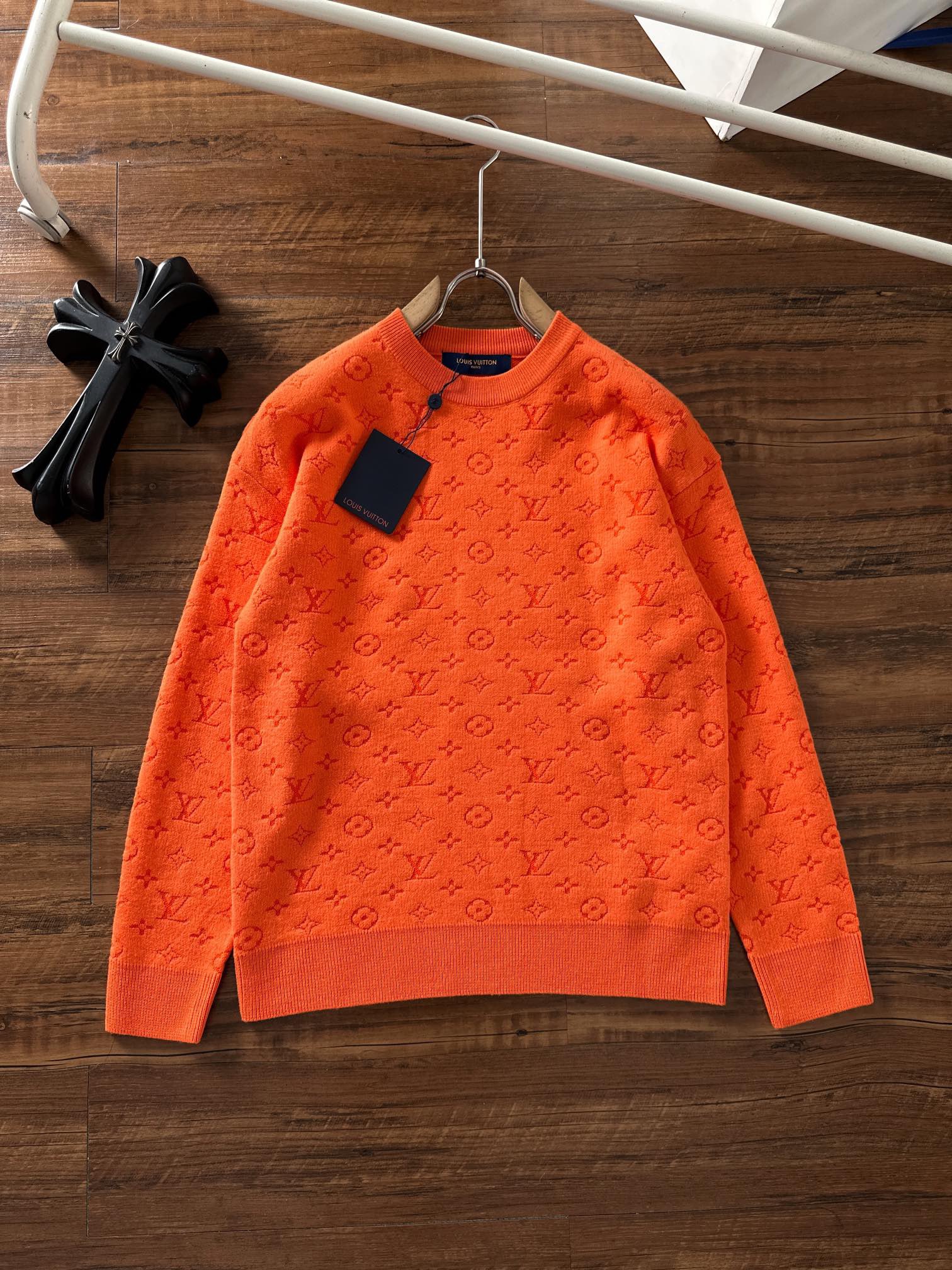 LV SWEATER 2025
