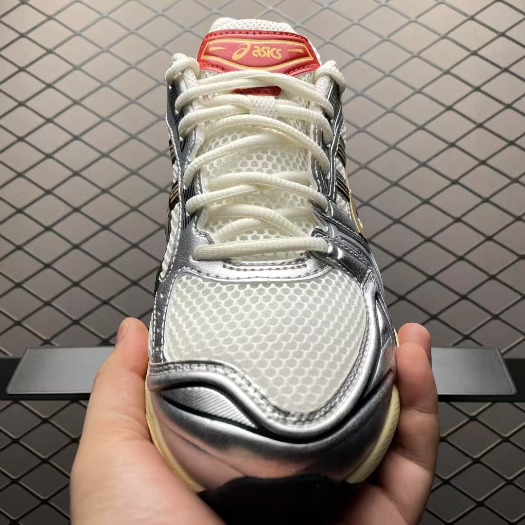 ASS Sneakers