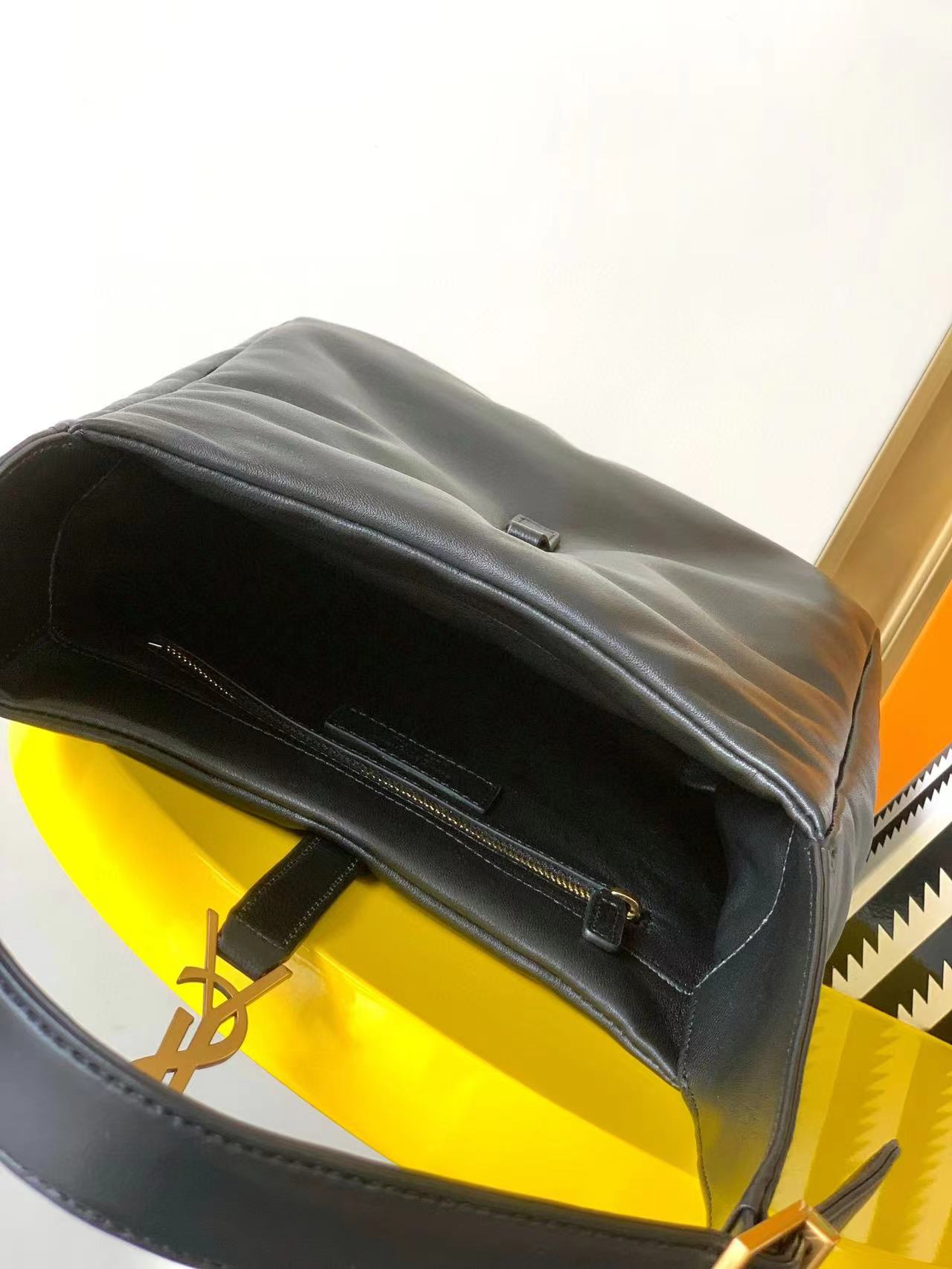 Fashion 9.1″x8.7″x3.3″ Leather Handbag BB-921170