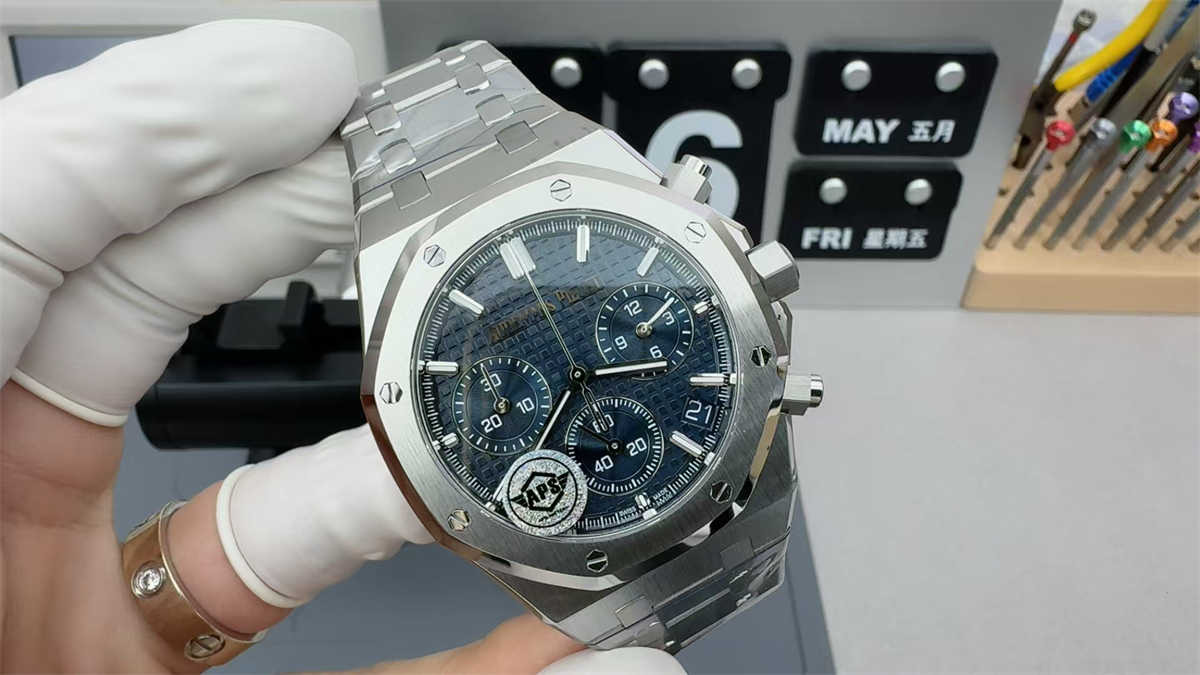 Audemars Piguet 26240ST Silver Dial Replica – APS Royal Oak 41mm Chronograph