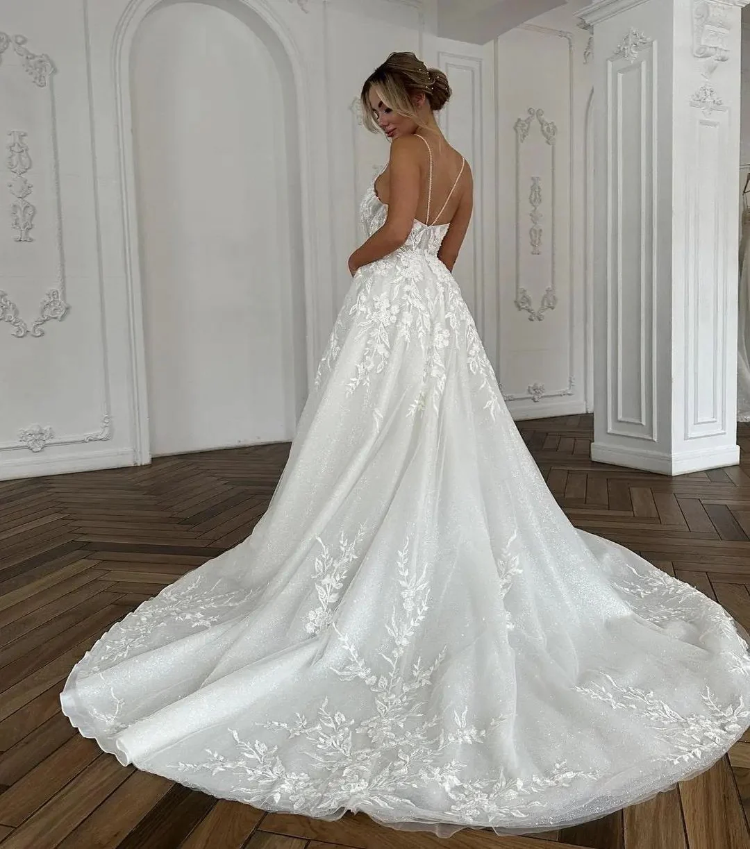 Charming A Line V Neck Tulle Long Wedding Dress with Appliques