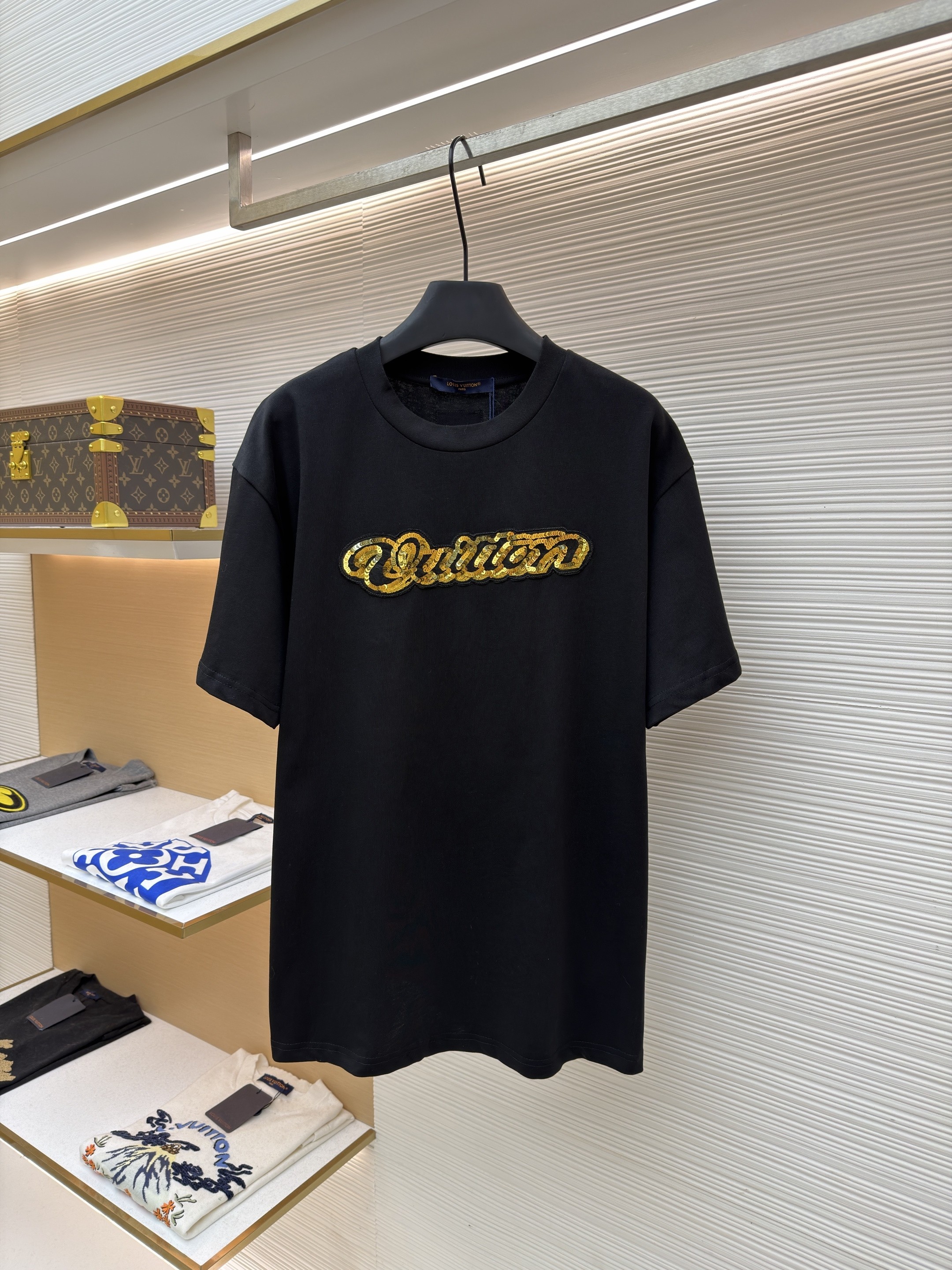 LV T-shirt