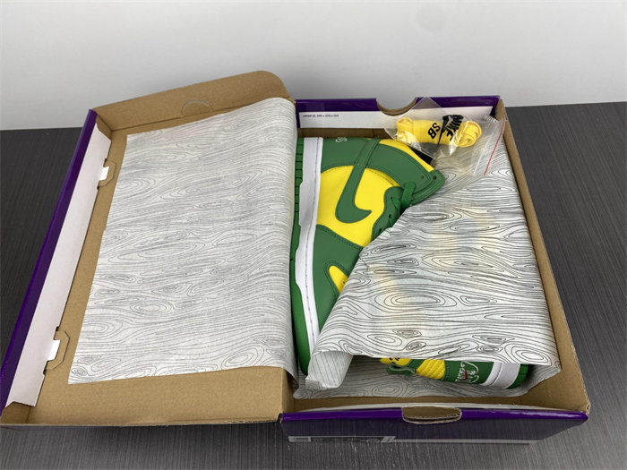 NK SB Dunk High Supreme By Any Means Brazil DN3741-700