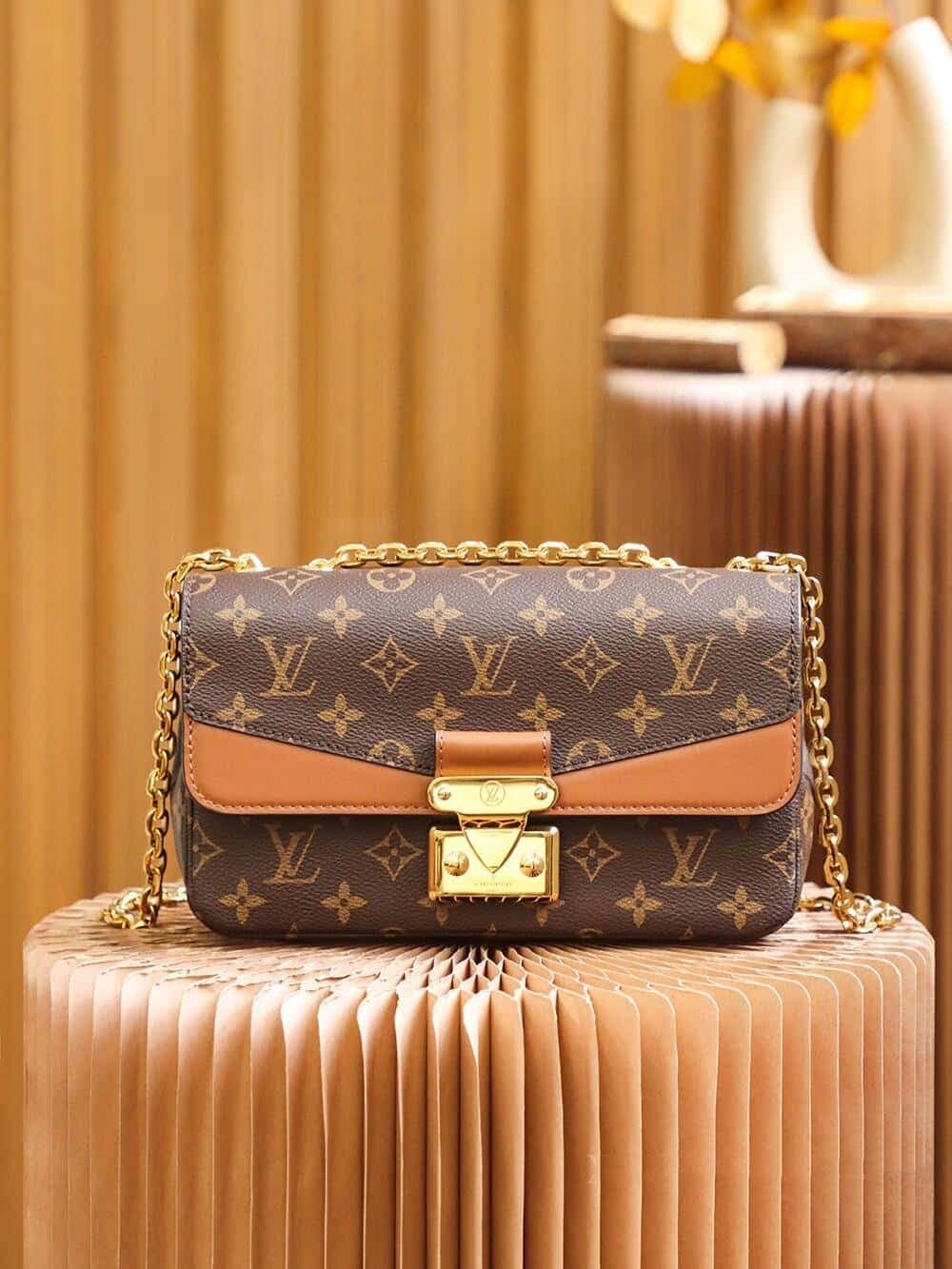 【Louis Vuitton】Elegant Shoulder Bag ♡ Monogram Marceau Bag / M46127