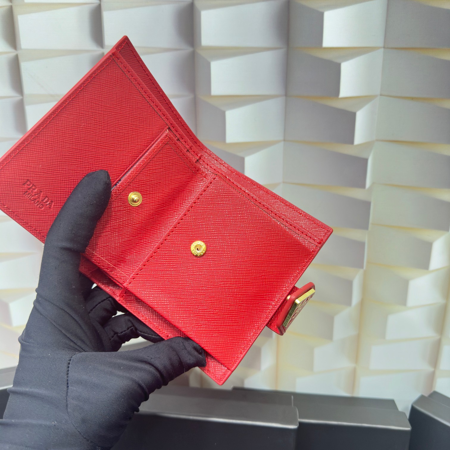 Fashion 3.9″x3.5″x0.8″ Red Leather Wallet QB-927086