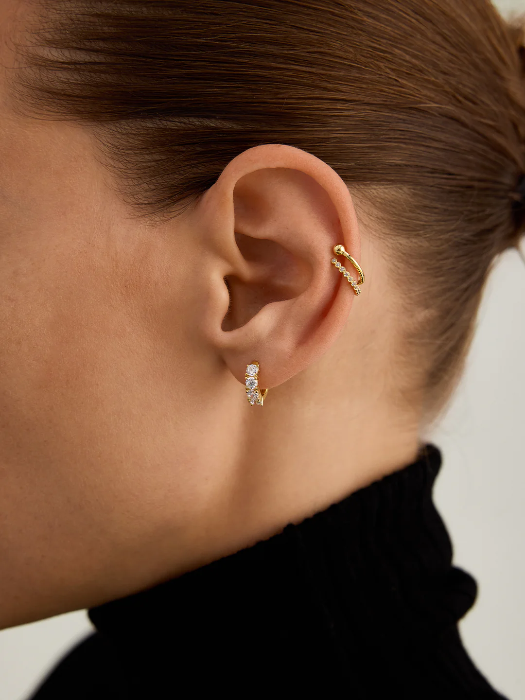 Bezel Sapphire Ear Cuff