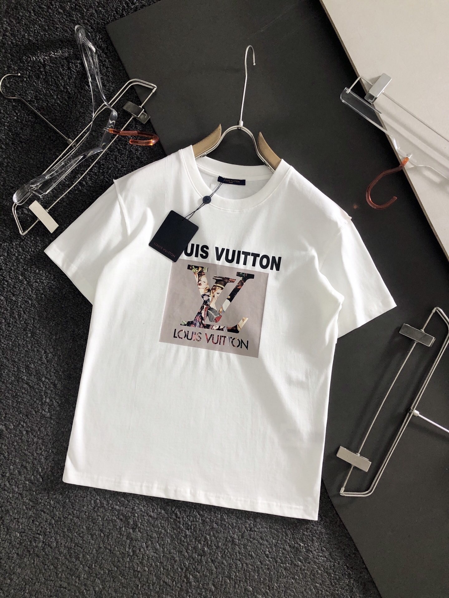 LV T-shirt