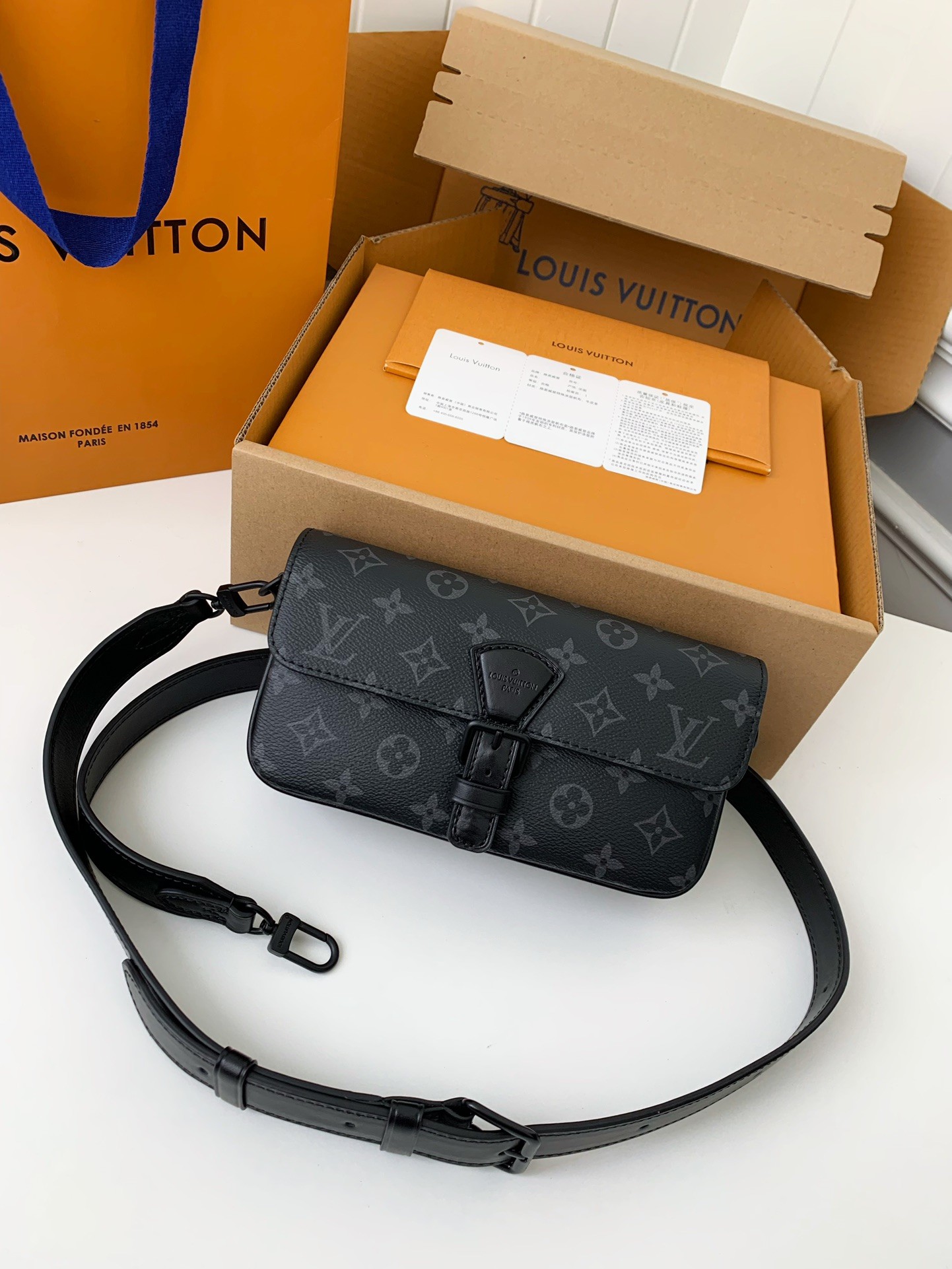 LV New season Montsouris Mini Bag M83567  Size：22*12*6cm