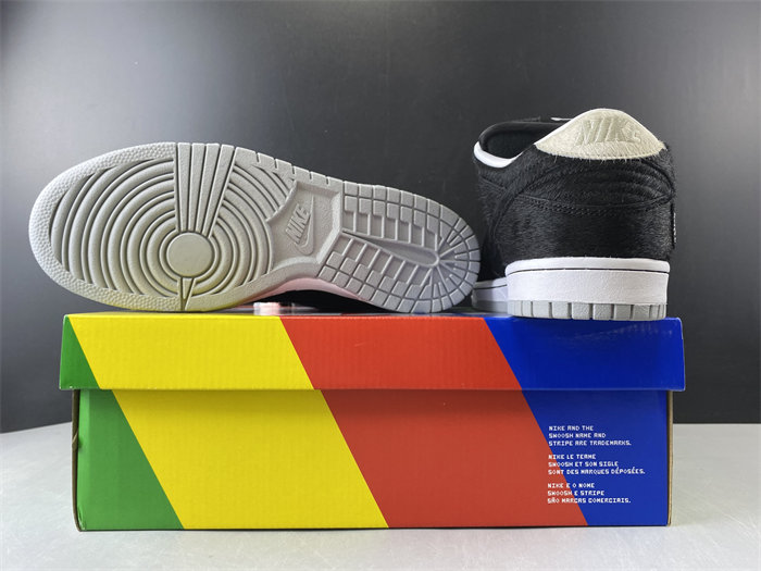 NK SB Dunk Low Medicom Toy CZ5127 001
