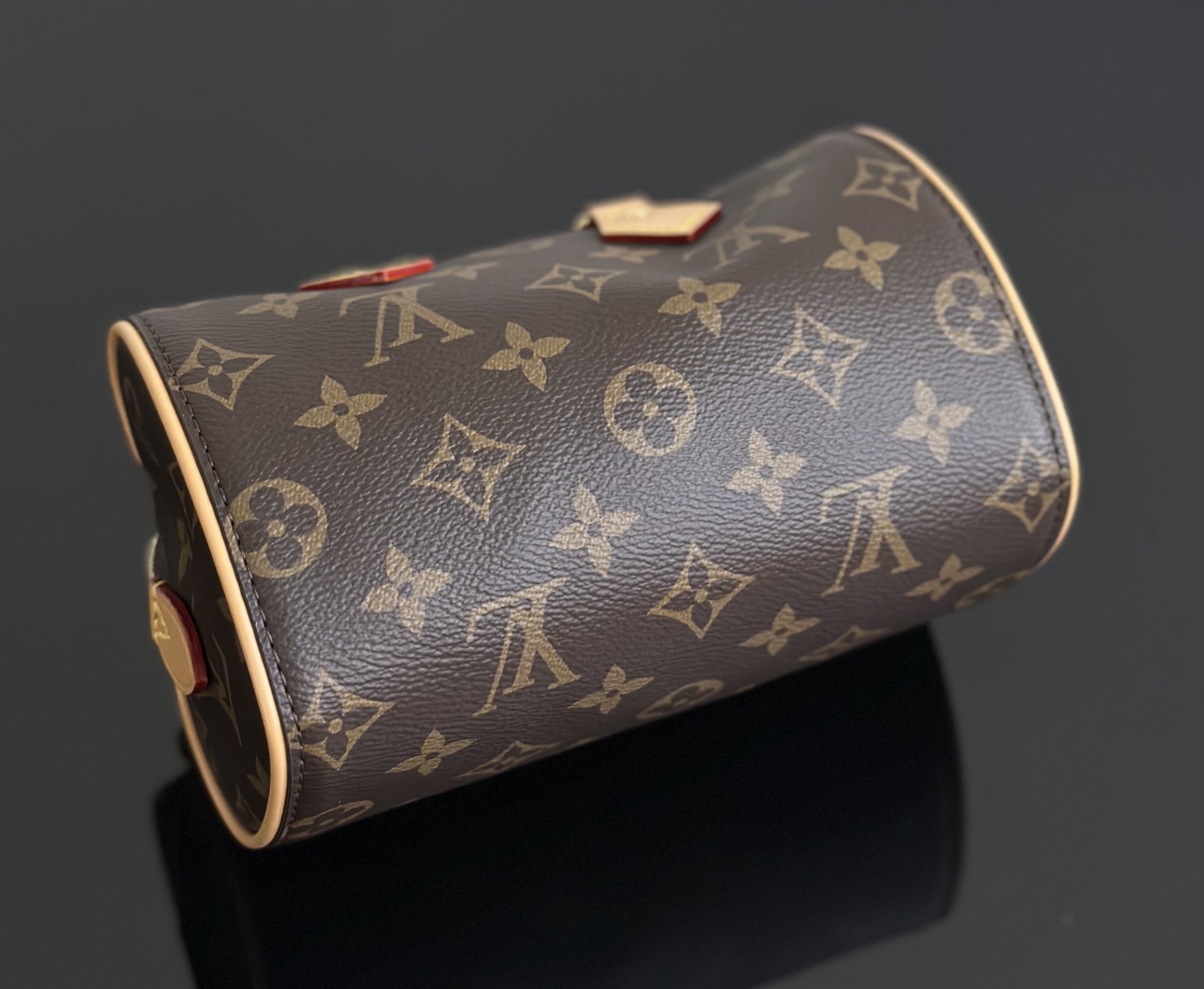 LV Nano Speedy M13226 10.5*11.5*18CM