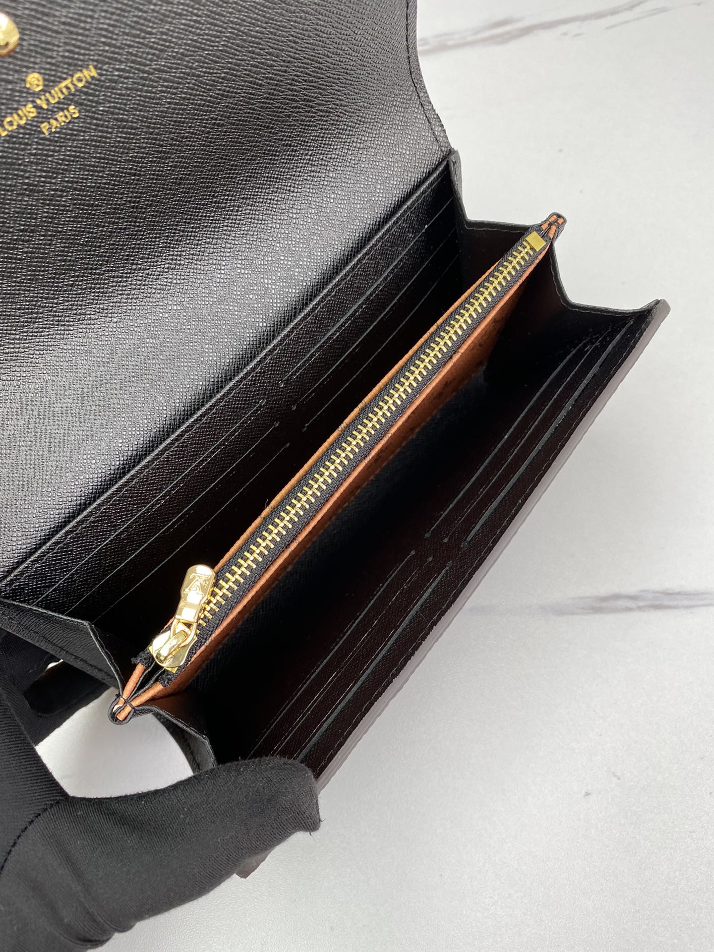 Long wallet 7.5″x4.1″x1″ BB-918000312