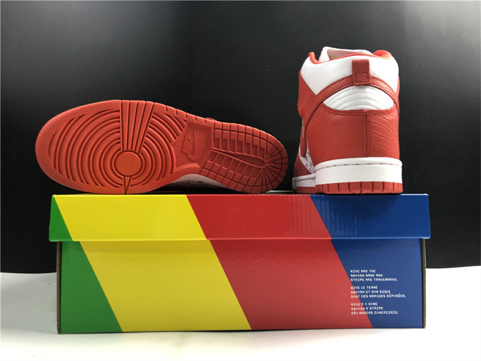 NK Dunk High Pro SB Supreme Red Stars 307385-161
