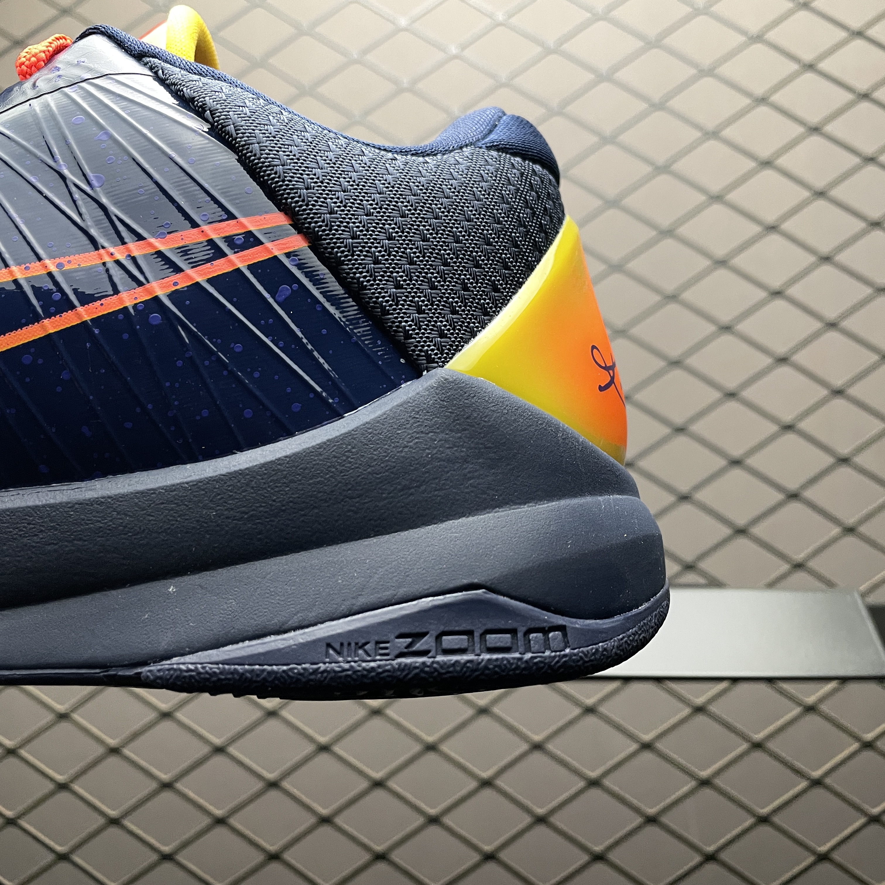 NK Kobe 5 IM3207-400