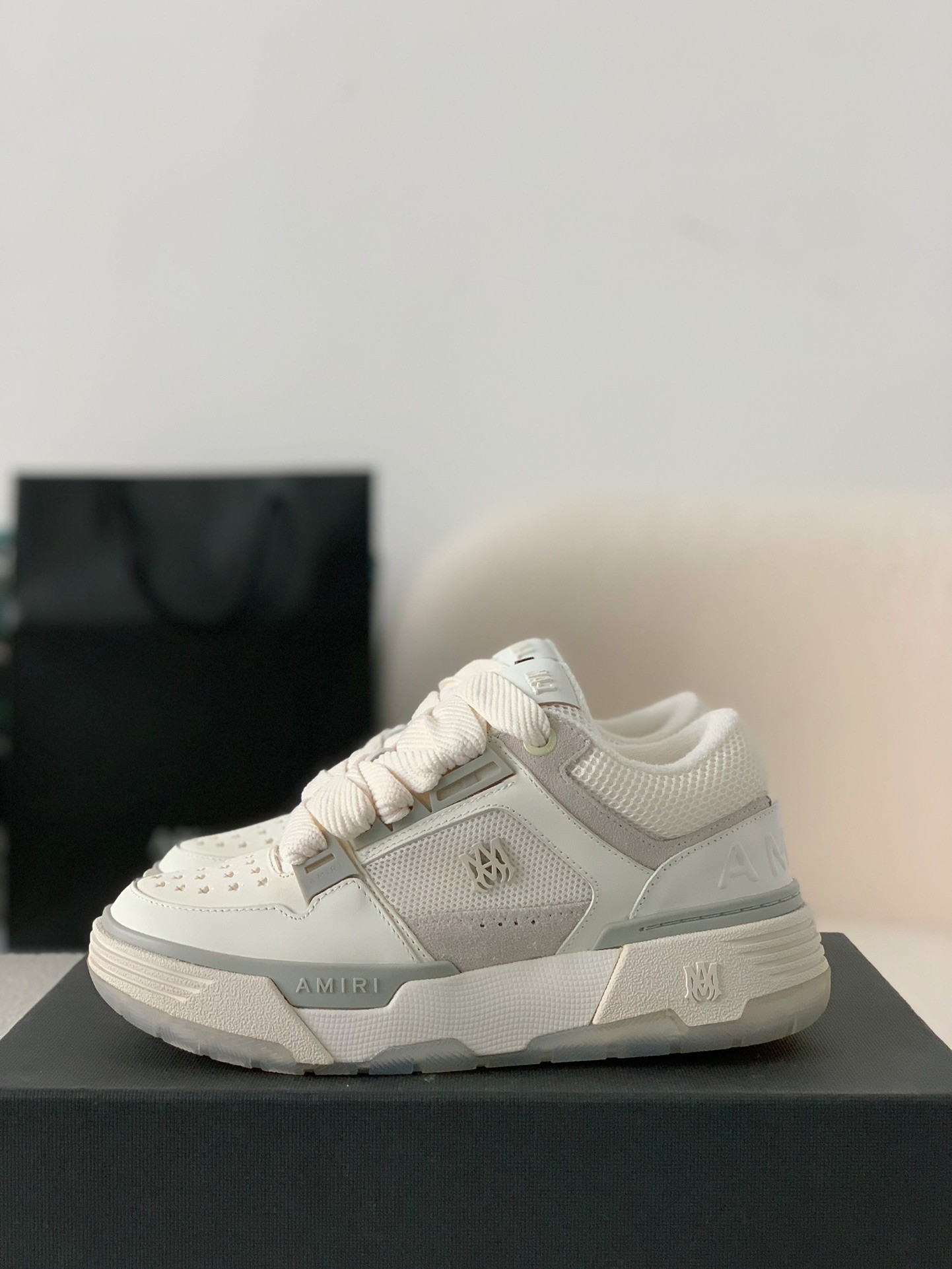 AMRI Sneakers