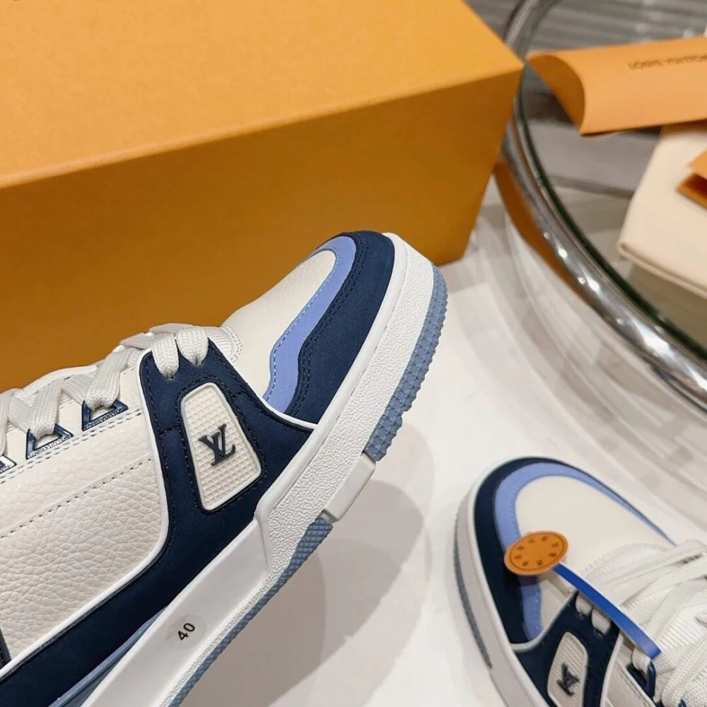 LV  Trainer