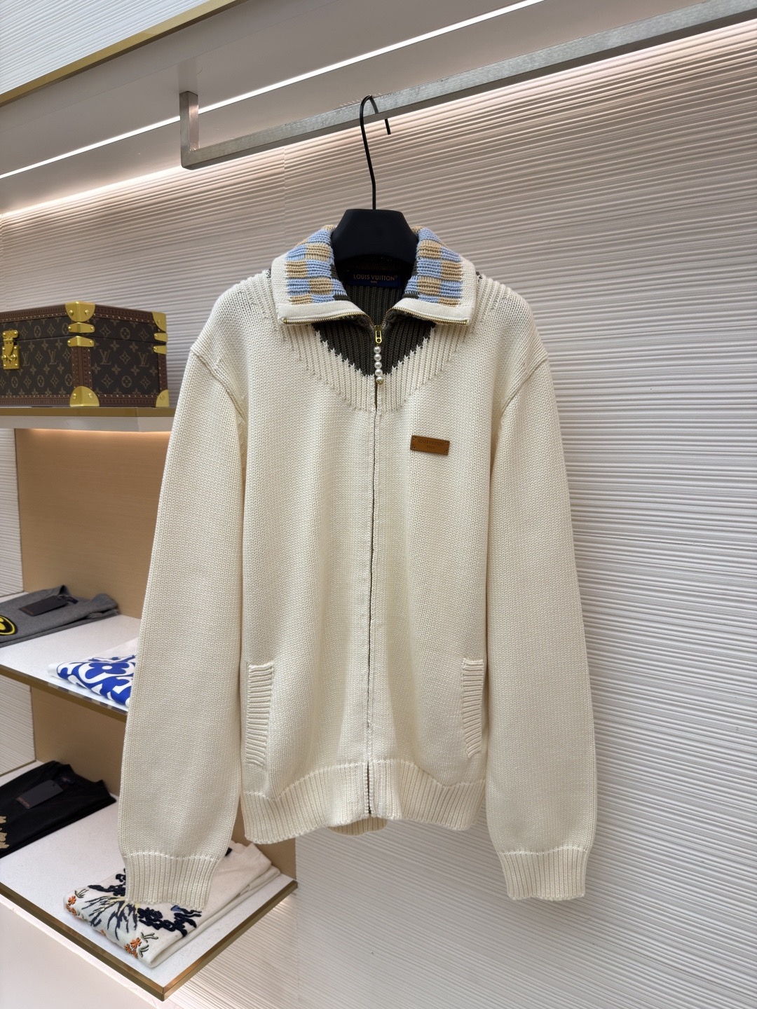 LV Color-blocked knit jacket