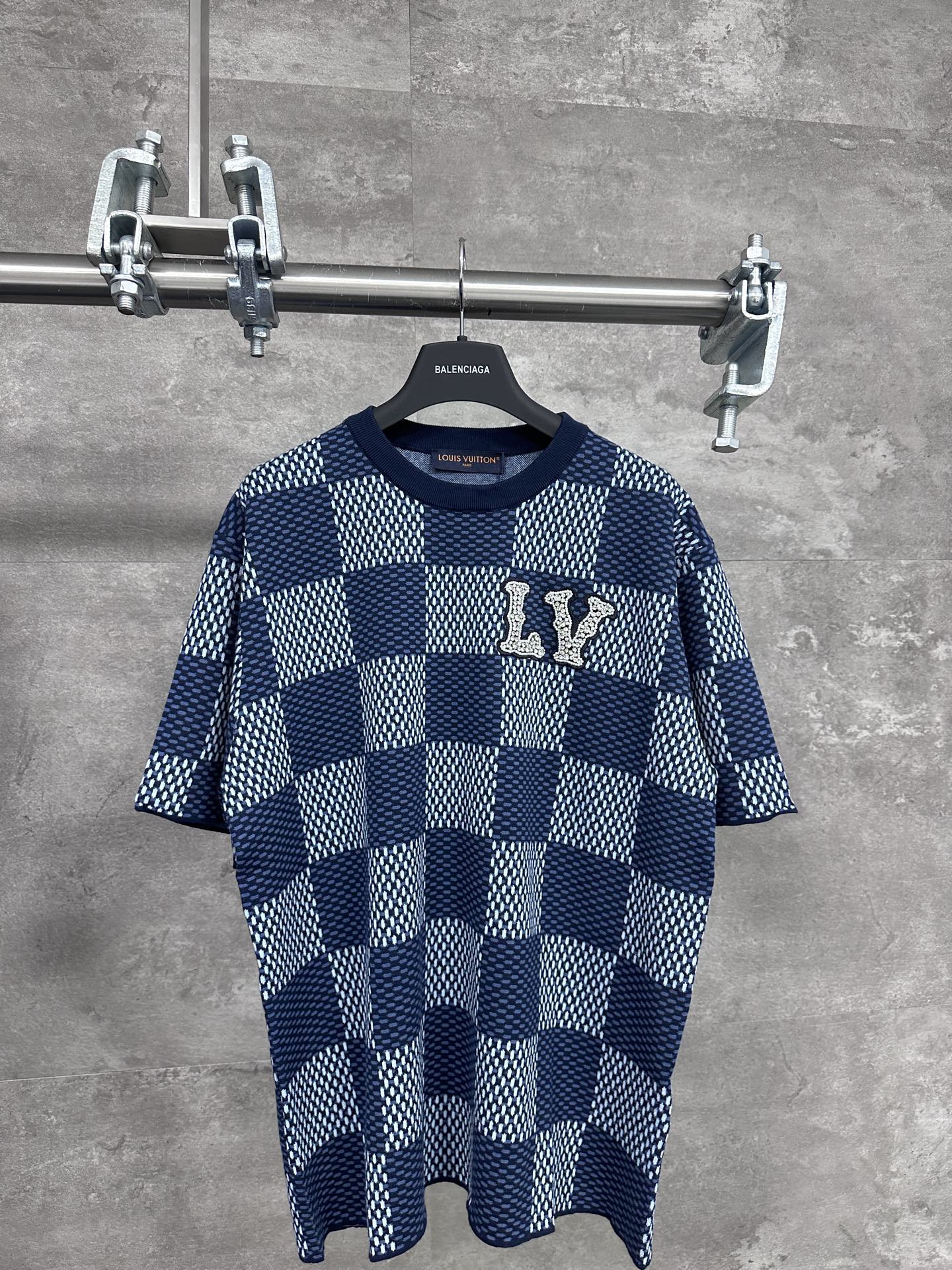 LV Logo lettering T-shirt
