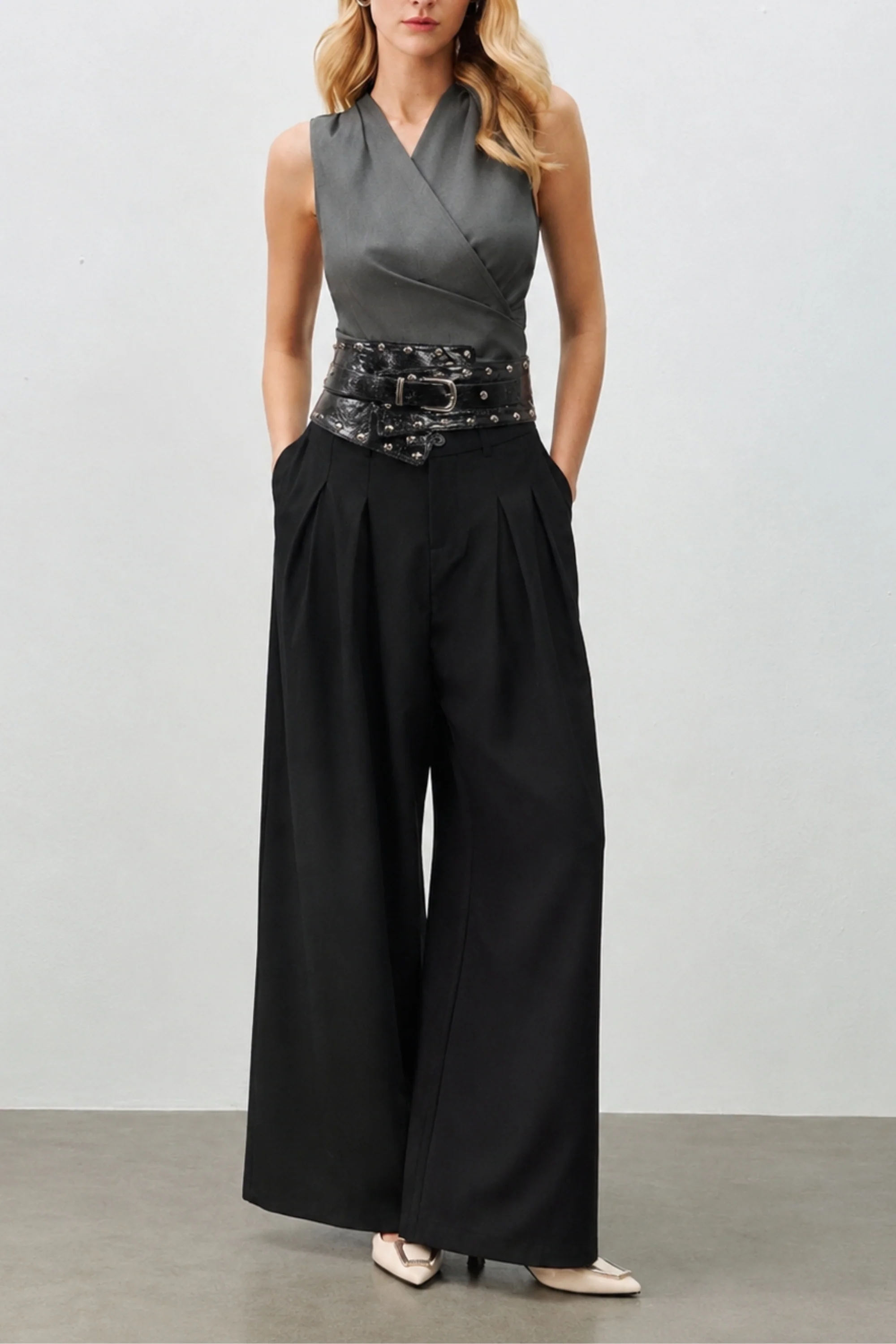 Carmen Black Pleated Trousers