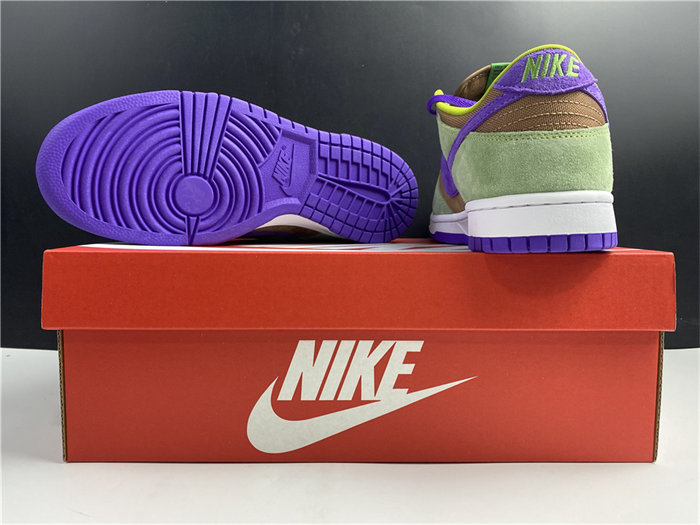 NK Dunk Low Veneer DA1469-200