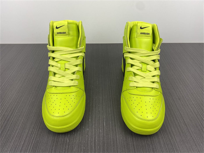 NK Dunk High AMBUSH Flash Lime CU7544-300