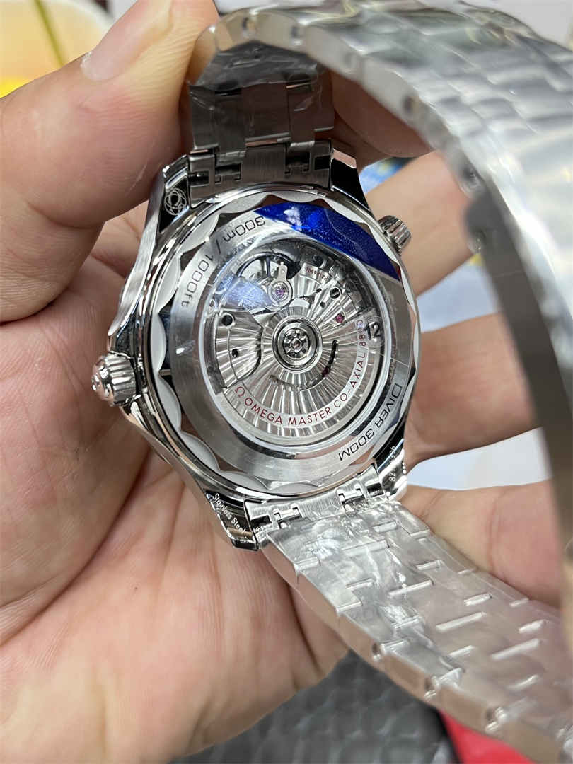 Omega Seamaster Replica White Dial 42mm – VS Factory Diver 300M with Automatic 8800 Movement