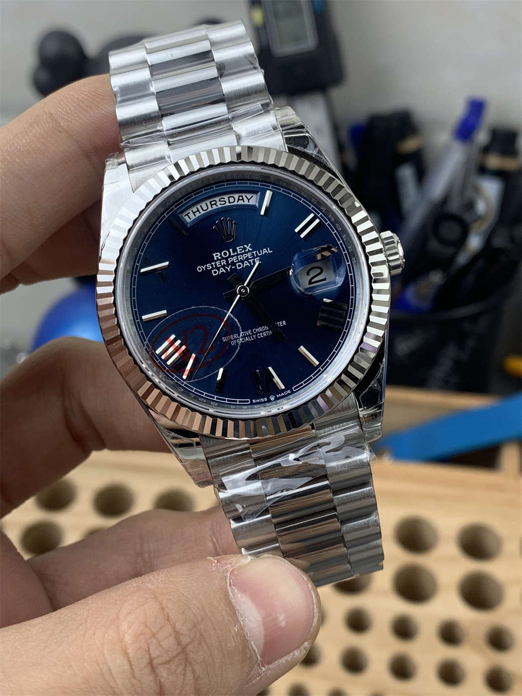 VSF Tungsten Day-Date 40 Bright Blue – 228239 White Gold (182g Weighted)