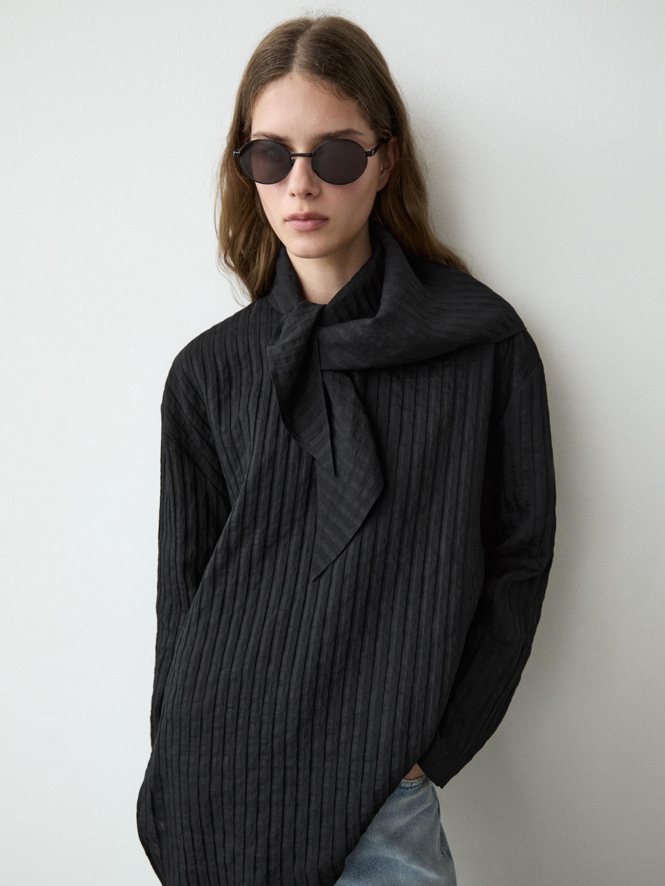 Camisa rayas detalle pañuelo con lino
