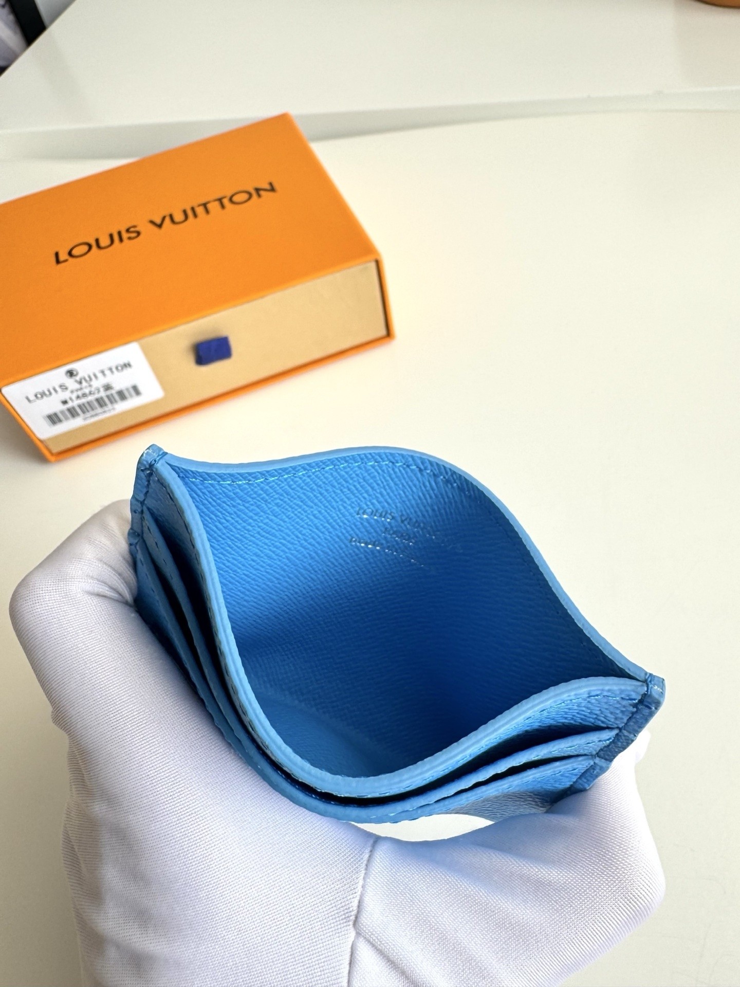 LV CARD HOLDER 11x7x1.5cm
