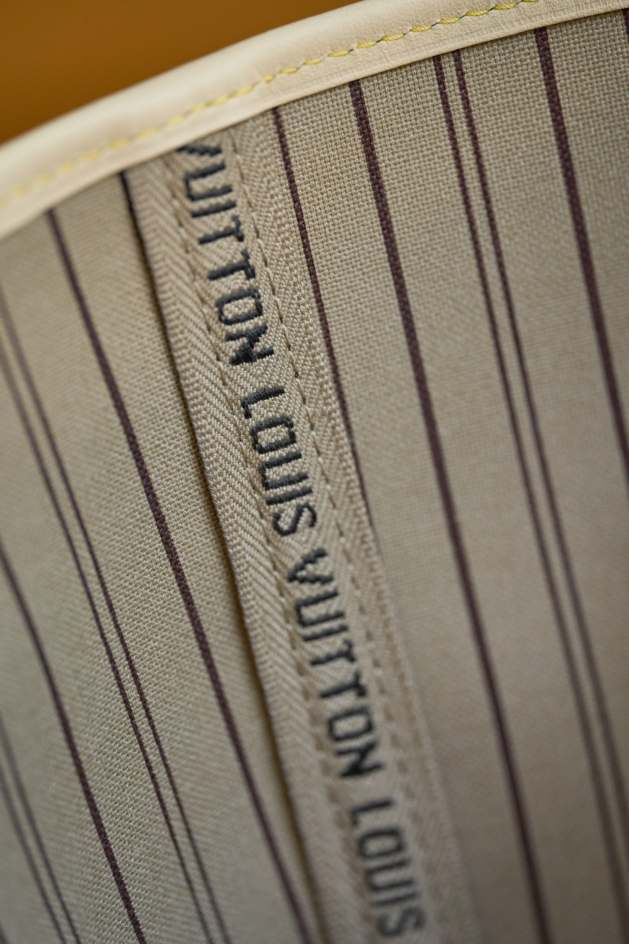 Louis Vuitton Neverfull MM Women Shoulder Bags M46975