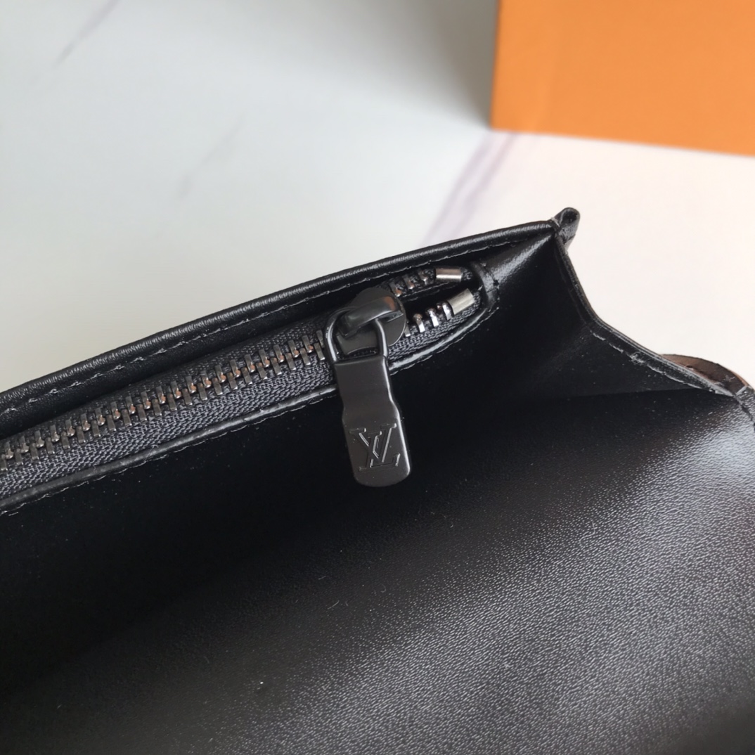 Long wallet 3.9″x7.5″x0.8″ BB-918000299