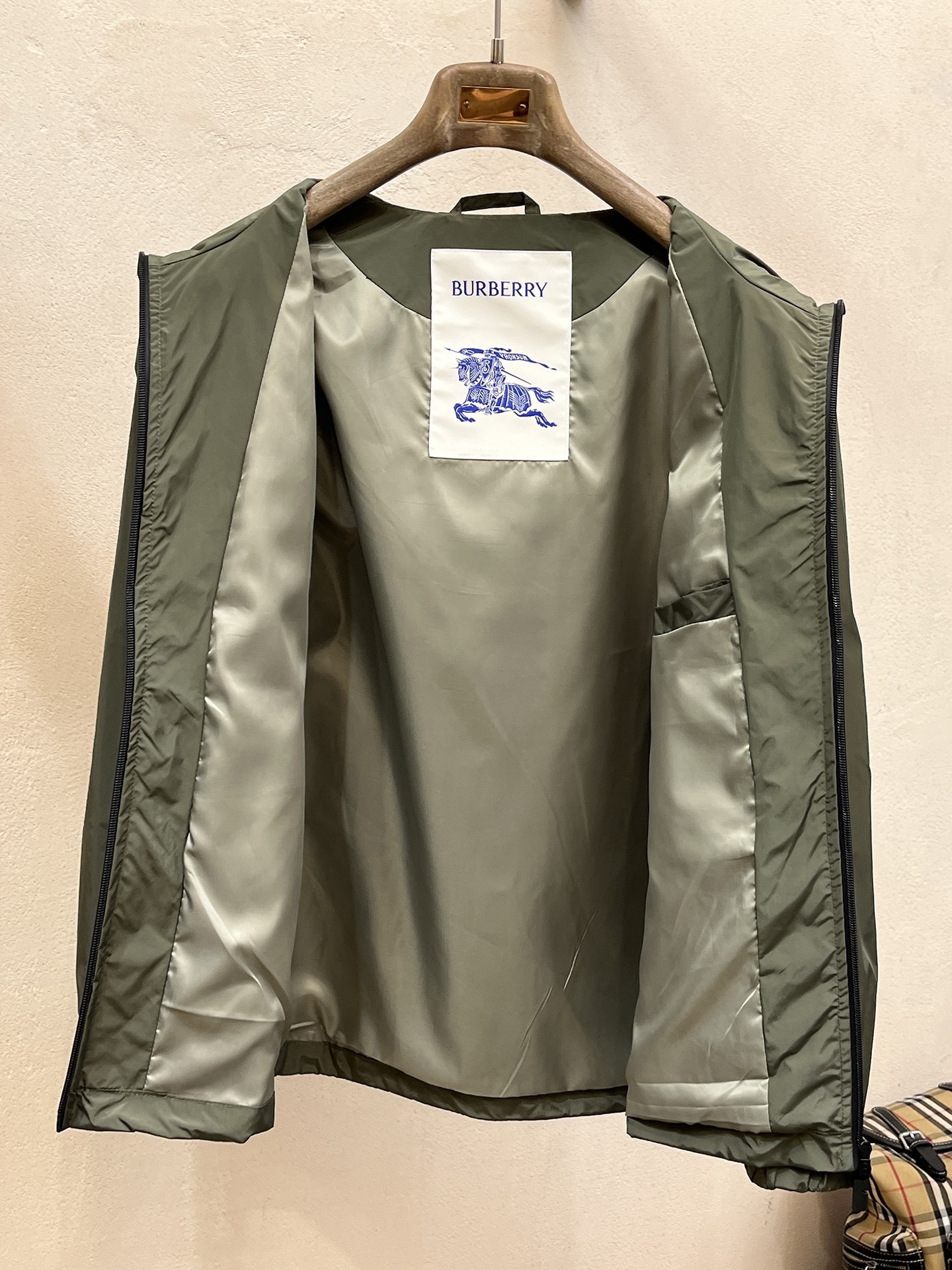 B B R Jackets