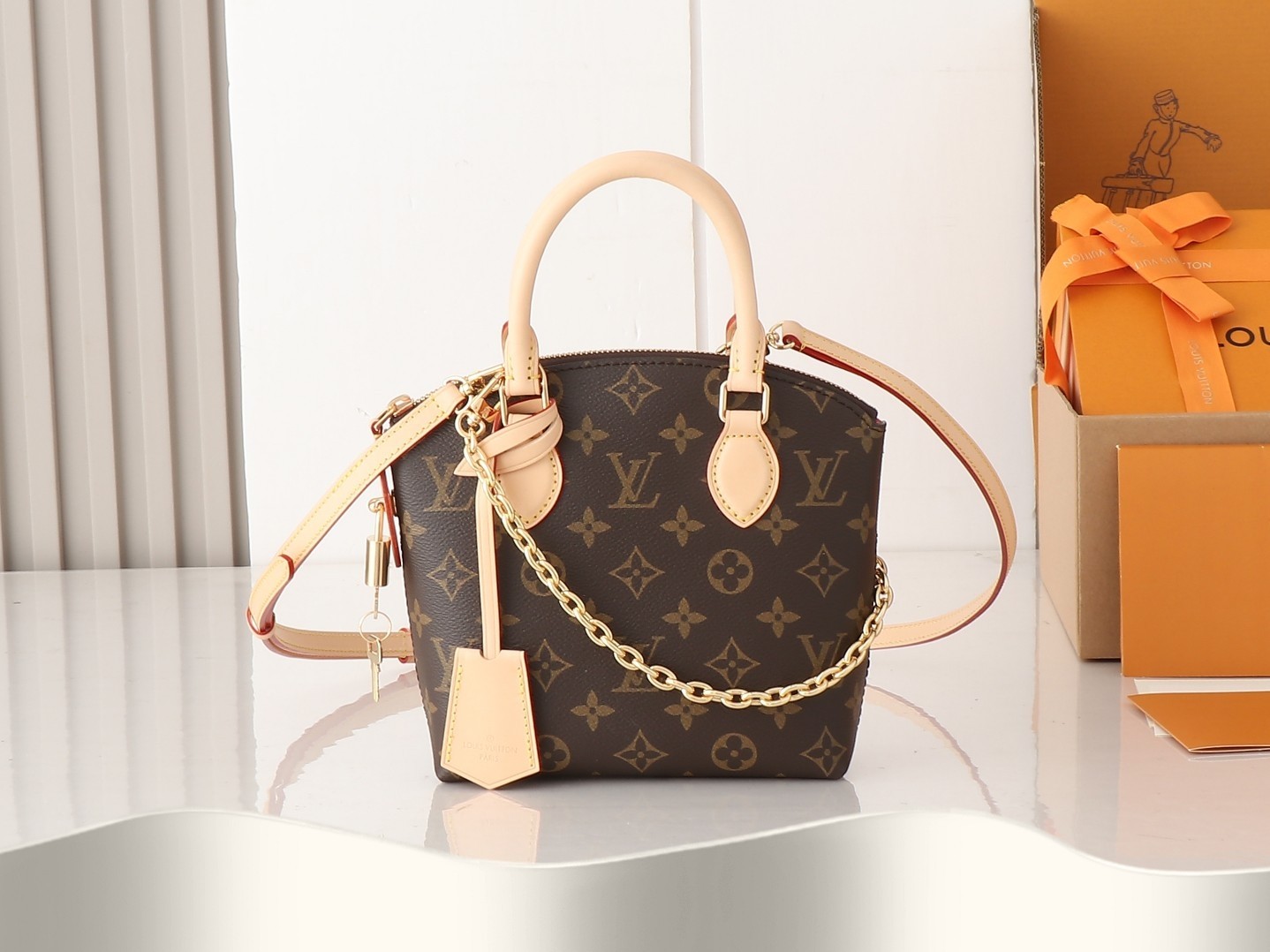 LV LOCKIT BB Bag M12019 15x19x7cm