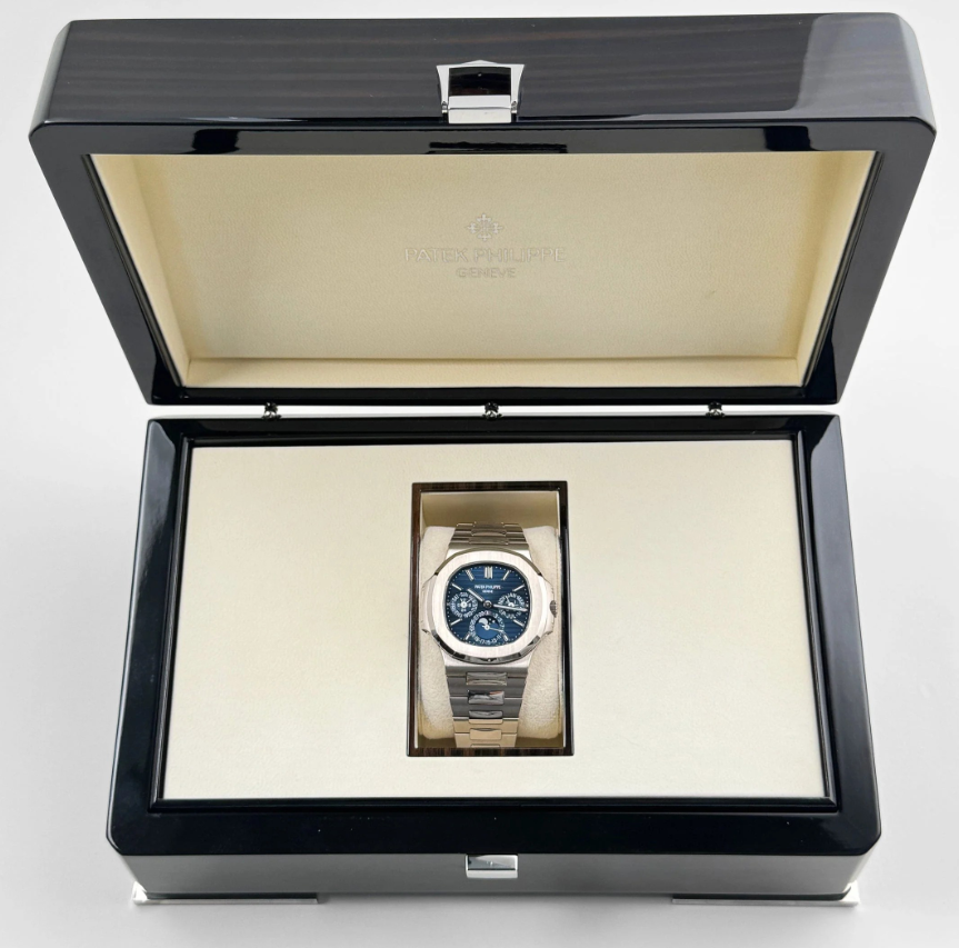 Patek Philippe Nautilus 5740/1G-001 Perpetual Calendar Moon Phases White Gold (2023)