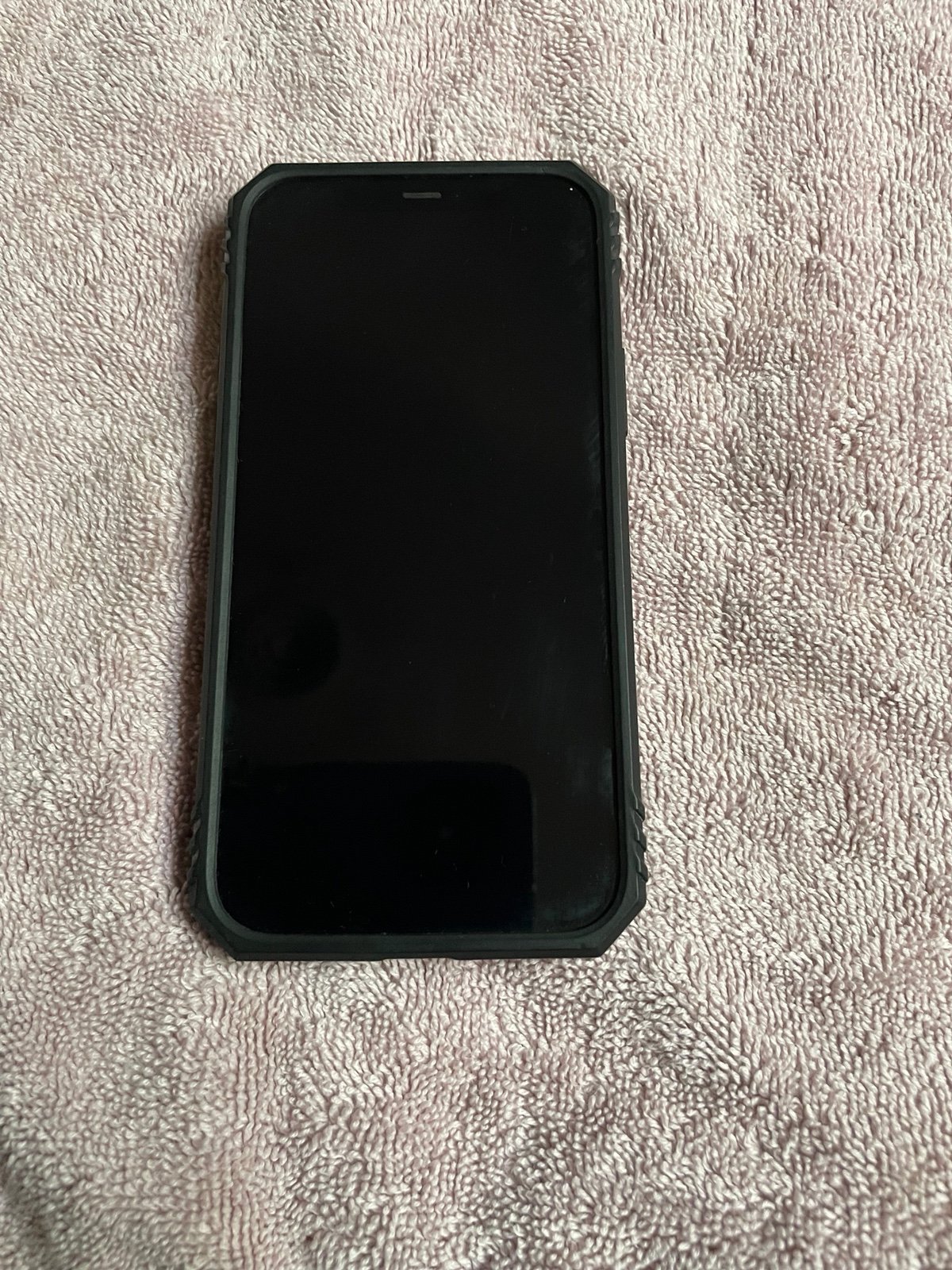 iPhone 12 7X78