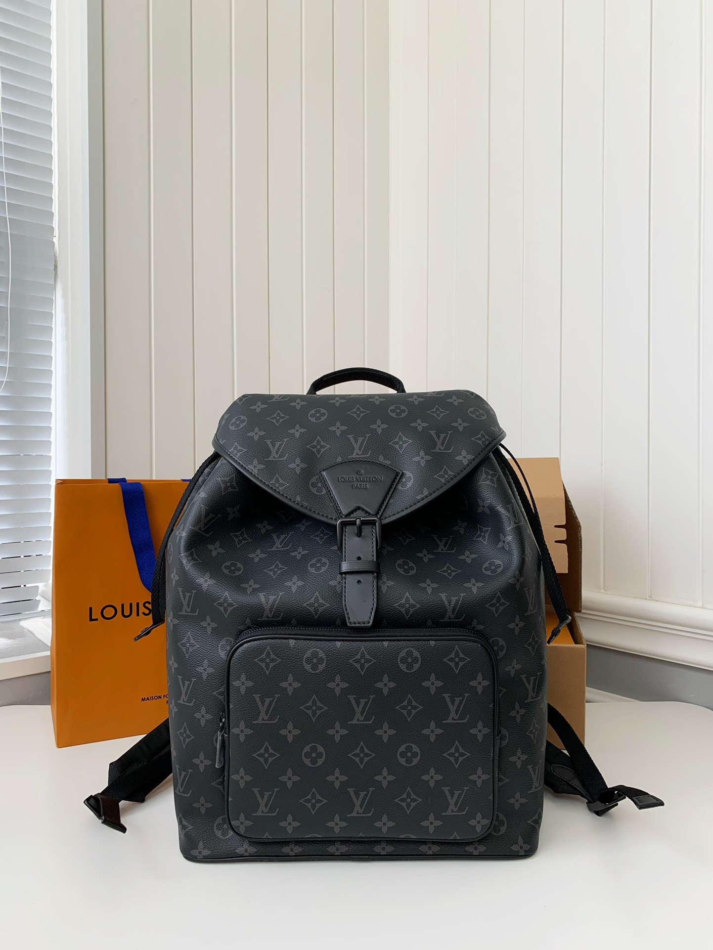 LV  MONTSOURIS 32*40*19cm