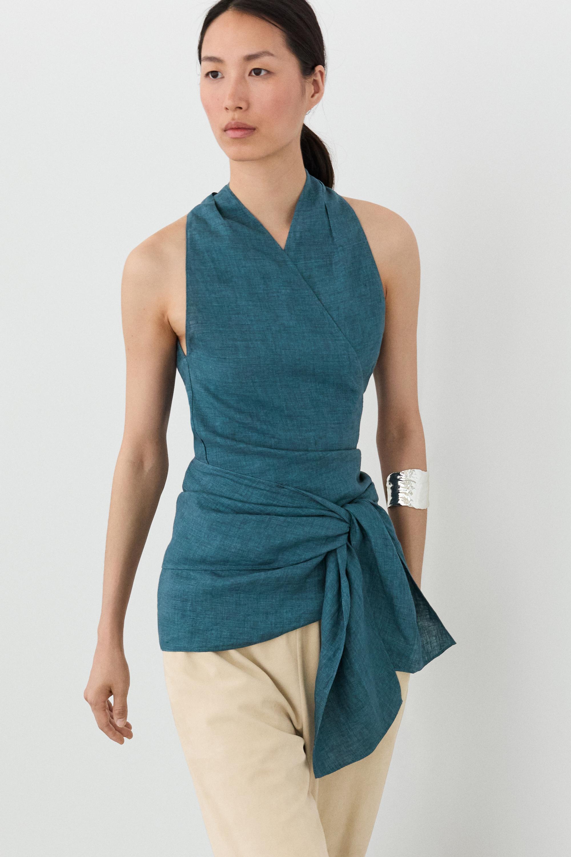 Top cruzado detalle lazada 100% lino