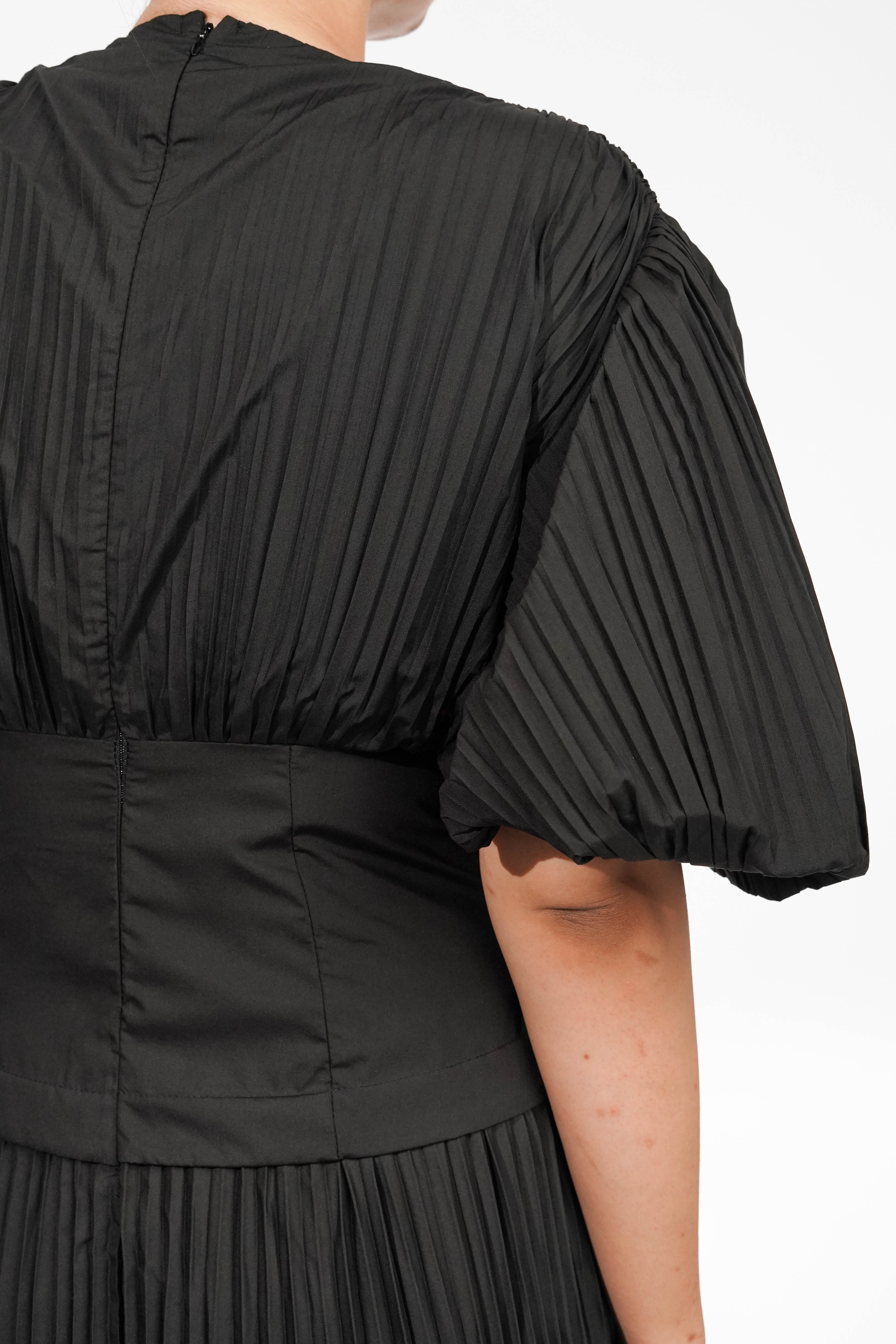 Black Pleated Tie-up Dress