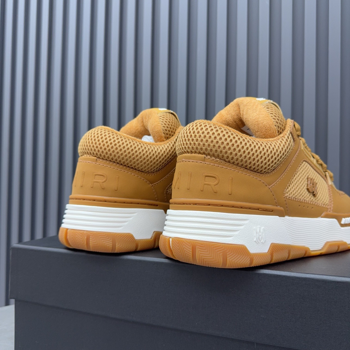 AMRI Sneakers