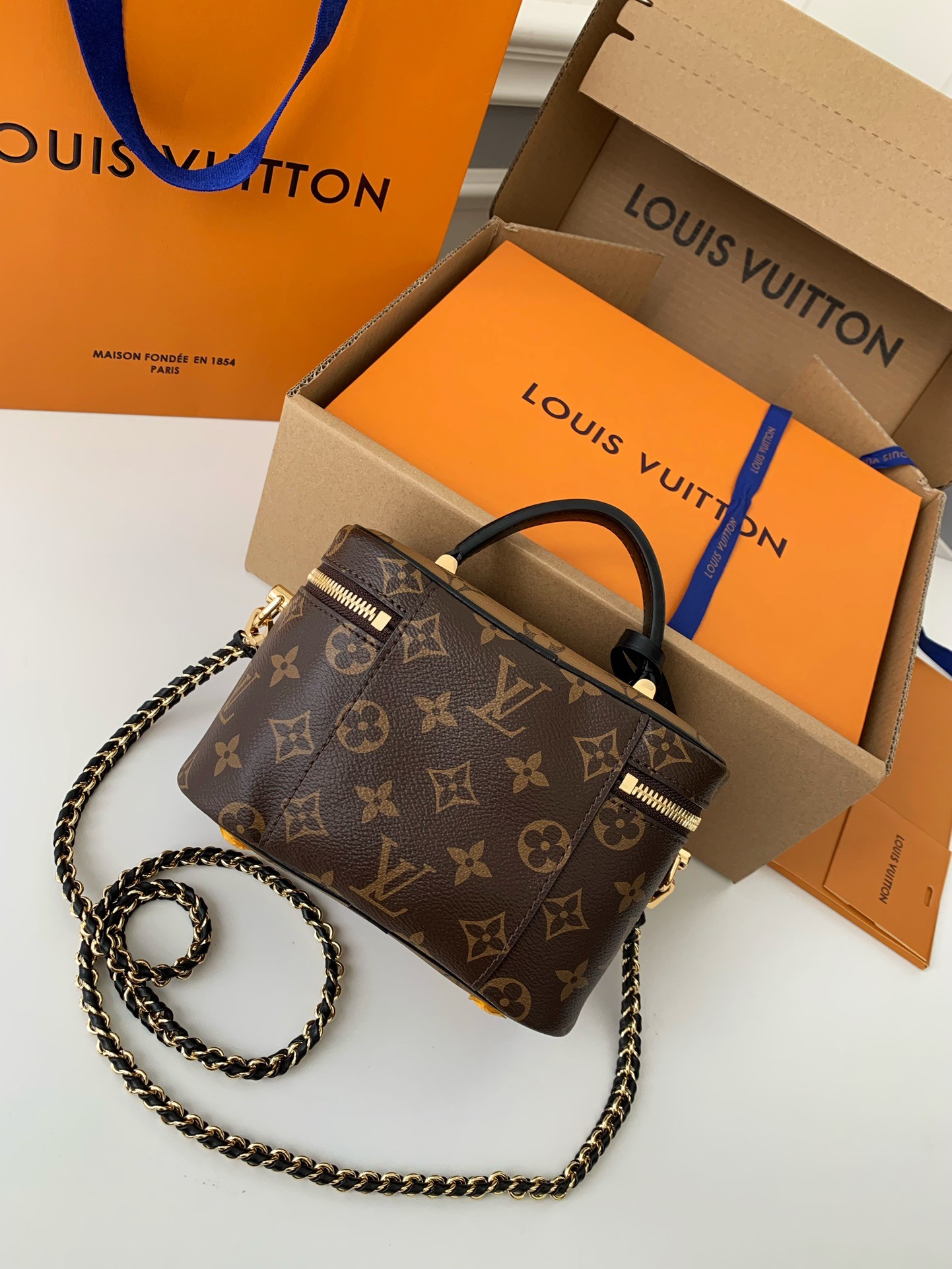 LV  VANITY M45165 19*13*11cm