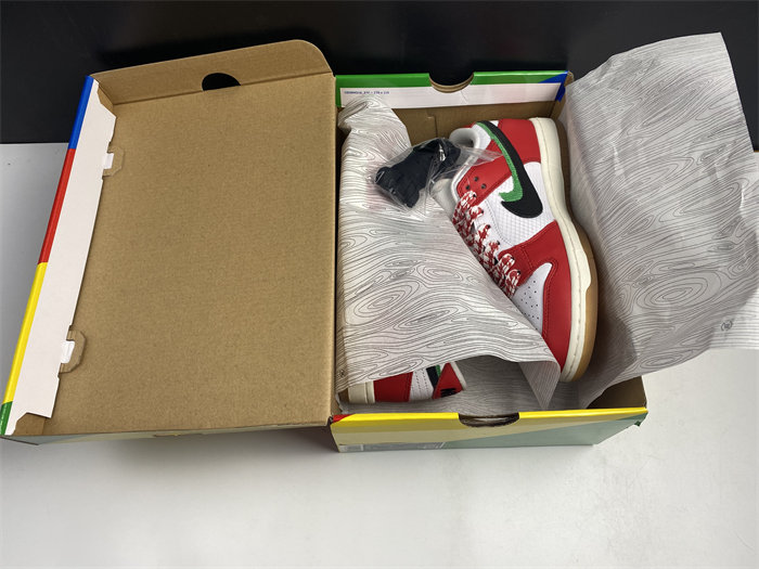NK SB Dunk Low Frame Skate Habibi CT2550-600