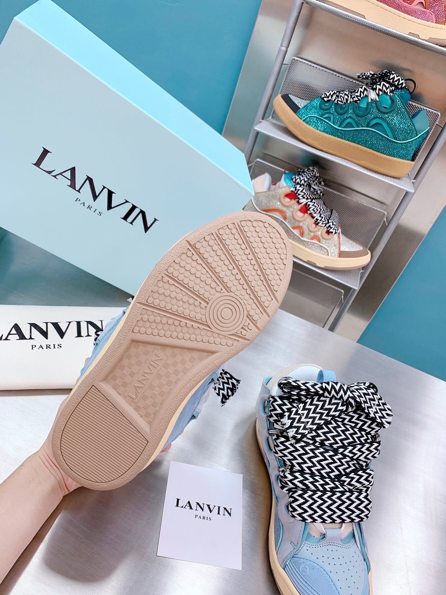 LAN Curb Sneaker 23